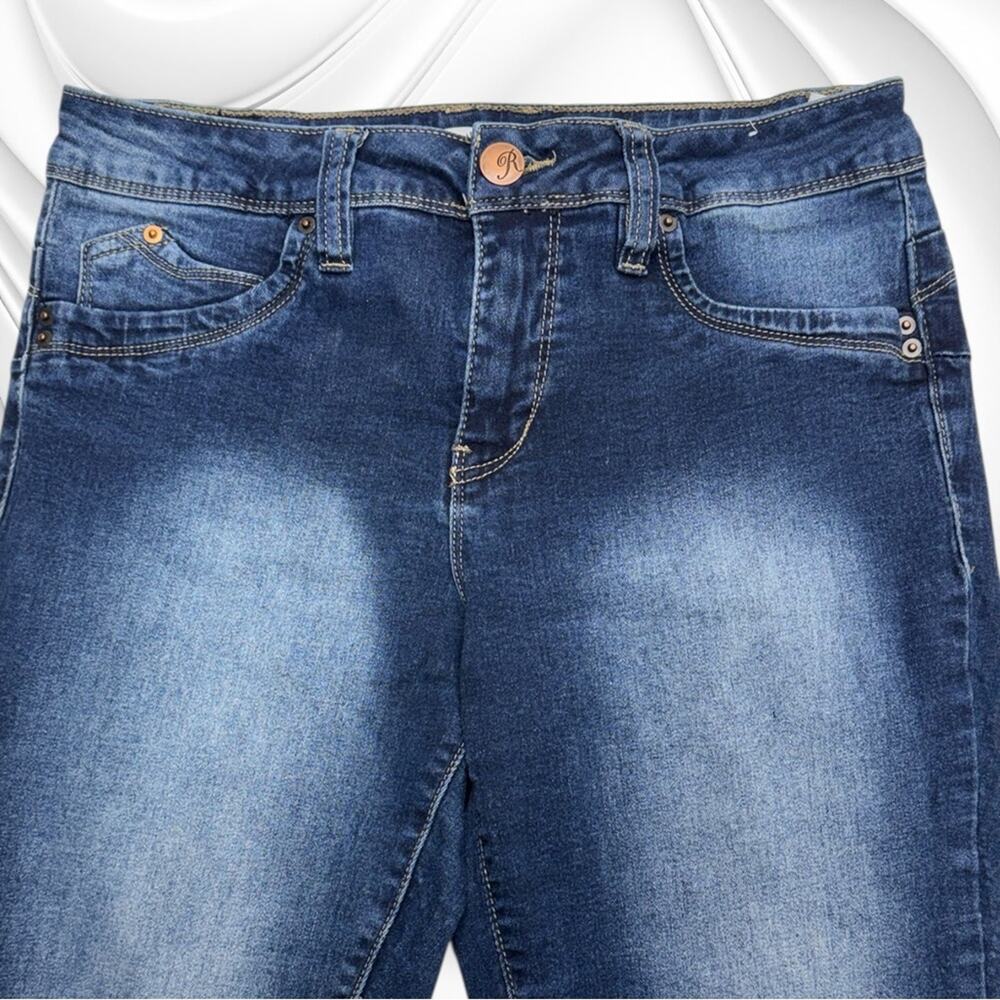 ROYALTY FOR ME Women’s 8 Skinny Blue Jeans